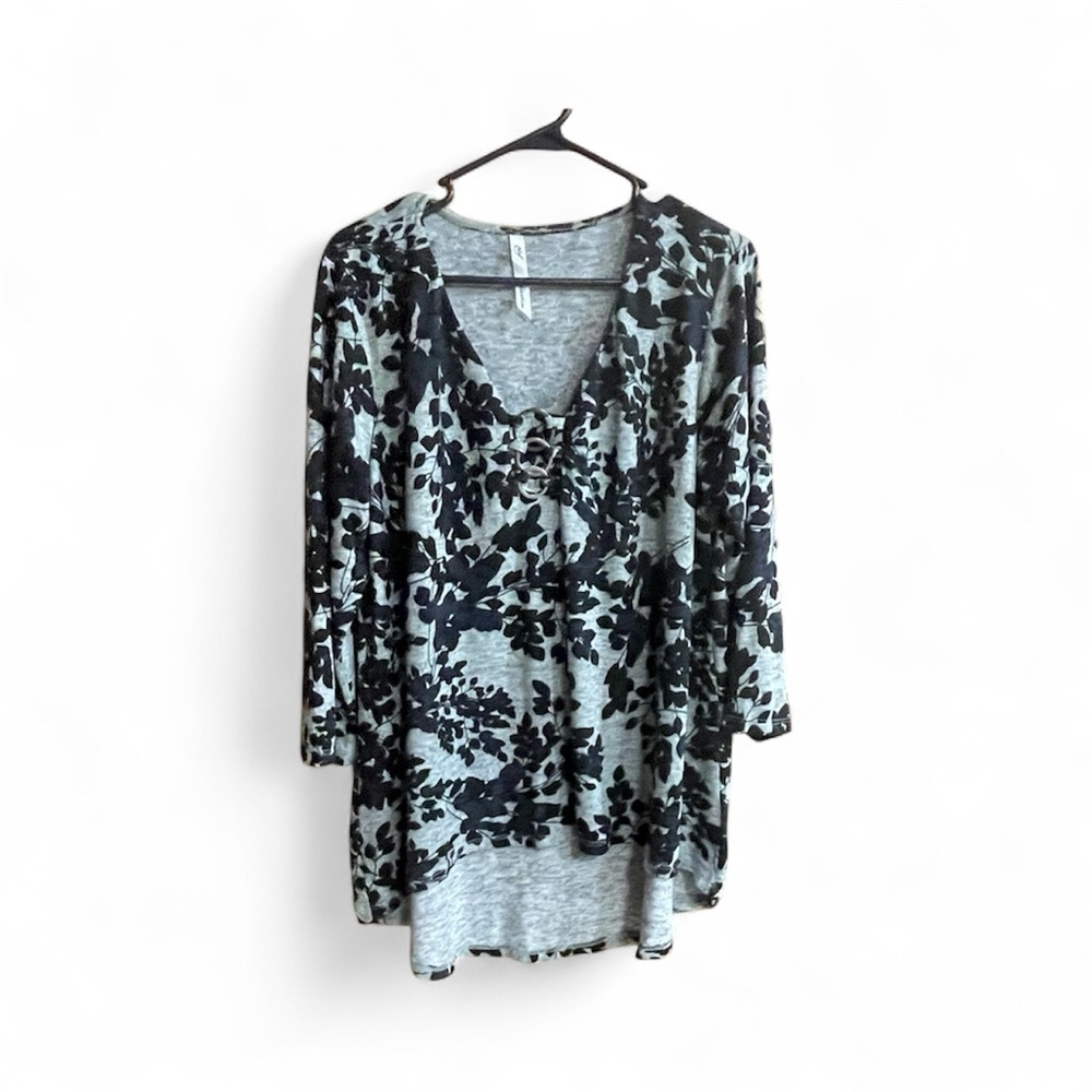 NWOT NY Collection 3/4 Sleeve Three Ring Women’s Top Black and Grey Size XL